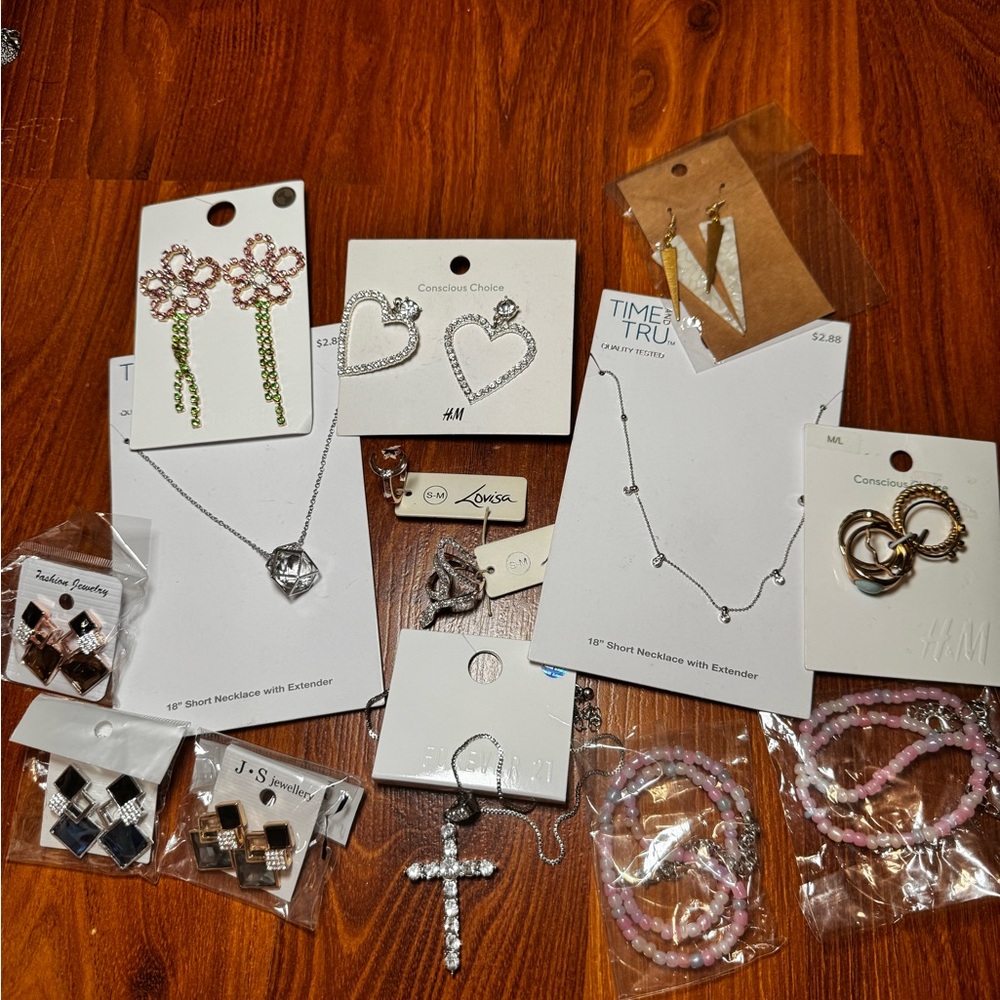 NWT Assorted Jewelry Set with Earrings, Ring, and Necklaces